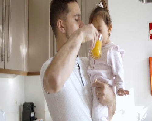 学生成长奶粉哪个好（如何选择适合孩子的成长奶粉）